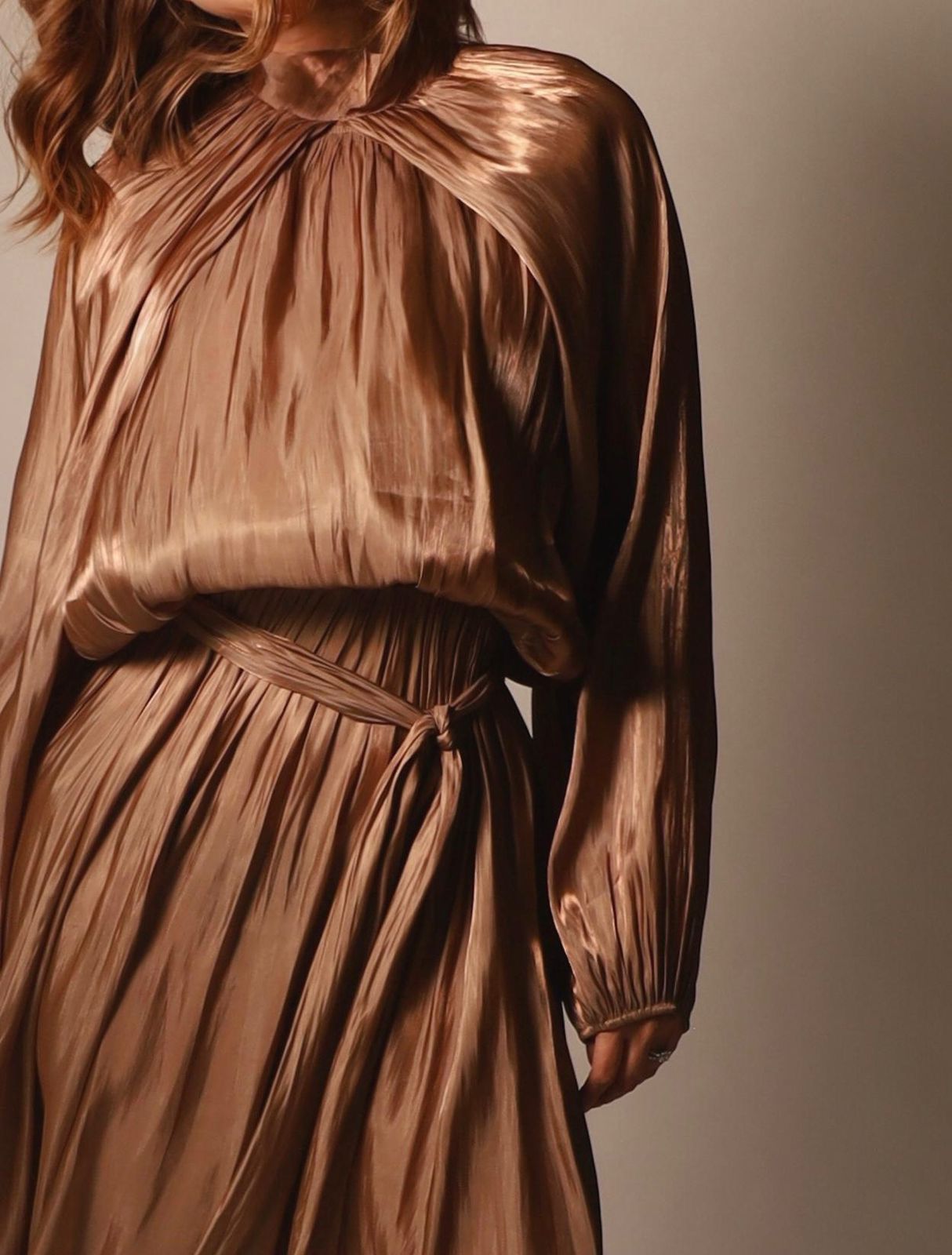 VESTIDO TORNASOL DE SATIN LARGO